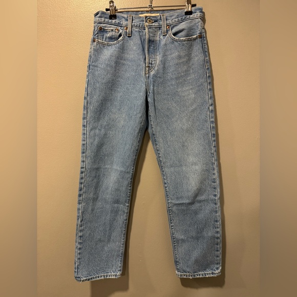 Levi’s Wedgie Straight Button Fly Denim Size 26
